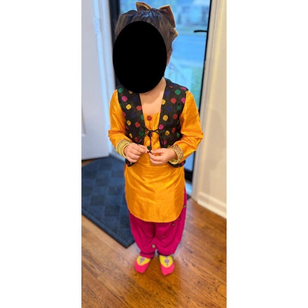 Girls Patiala Salwar Kameez & Vest, Bust 28